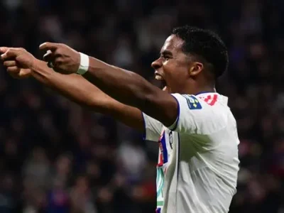 Endrick ‘bùng nổ’ tại Lyon, thần tượng Benzema: ‘Anh ấy ở đẳng cấp vượt xa tôi’