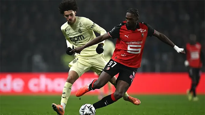 Jeremy Jacquet cũng sinh ra tại Bondy, giống Mbappe