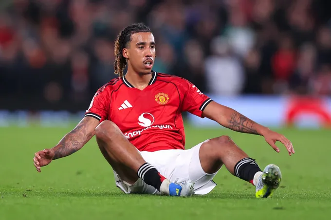 Yoro khả năng cao là trung vệ hiếm hoi còn lại của MU trước Chelsea